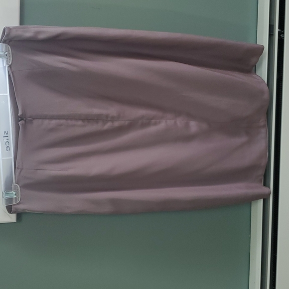 Veronica Maine gray midi satin skirt with twist detail - Picture 3 of 4